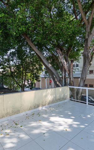 Casa à venda com 169m², 3 quartos e 2 vagas Casa à venda com 169m², 3 quartos e 2 vagasSacada