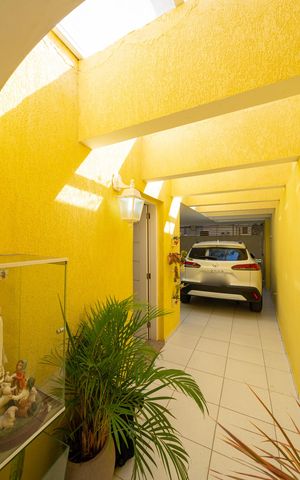Casa à venda com 169m², 3 quartos e 2 vagas Casa à venda com 169m², 3 quartos e 2 vagasGaragem