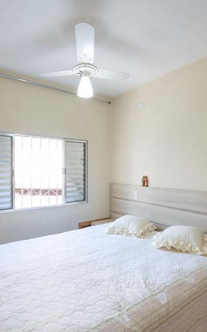 Casa à venda com 169m², 3 quartos e 2 vagas Casa à venda com 169m², 3 quartos e 2 vagasSuíte