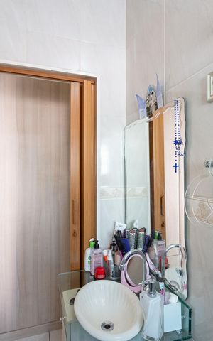 Casa à venda com 169m², 3 quartos e 2 vagas Casa à venda com 169m², 3 quartos e 2 vagasBanheiro da Suíte