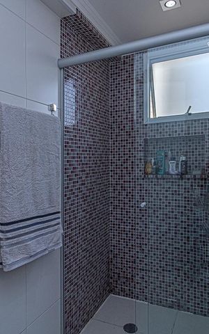 Apartamento à venda com 90m², 3 quartos e 2 vagas Apartamento à venda com 90m², 3 quartos e 2 vagasBanheiro da Suíte 2