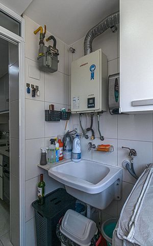 Apartamento à venda com 90m², 3 quartos e 2 vagas Apartamento à venda com 90m², 3 quartos e 2 vagasÁrea de Serviço