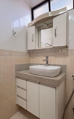 Apartamento à venda com 65m², 2 quartos e 1 vaga Apartamento à venda com 65m², 2 quartos e 1 vagaBanheiro