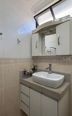 Apartamento à venda com 65m², 2 quartos e 1 vaga Apartamento à venda com 65m², 2 quartos e 1 vagaBanheiro