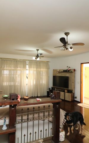 Casa para alugar com 180m², 3 quartos e 3 vagasSala