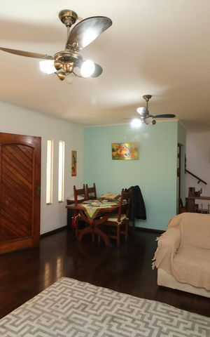 Casa para alugar com 180m², 3 quartos e 3 vagasSala