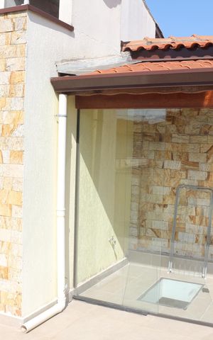 Casa à venda com 158m², 2 quartos e 2 vagasVaranda