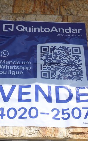 Casa à venda com 158m², 2 quartos e 2 vagasPlaquinha