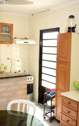 Casa para alugar com 183m², 3 quartos e 2 vagasCozinha