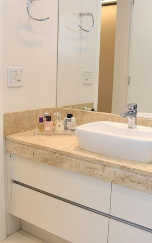 Apartamento à venda com 264m², 4 quartos e 3 vagasBanheiro da Suíte 4
