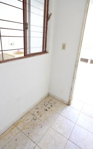 Casa para alugar com 300m², 5 quartos e 4 vagas Casa para alugar com 300m², 5 quartos e 4 vagasQuarto de Serviço