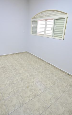 Casa para alugar com 300m², 5 quartos e 4 vagas Casa para alugar com 300m², 5 quartos e 4 vagasSuíte