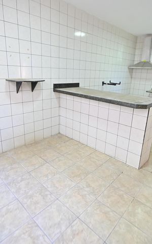 Casa para alugar com 300m², 5 quartos e 4 vagas Casa para alugar com 300m², 5 quartos e 4 vagasCopa