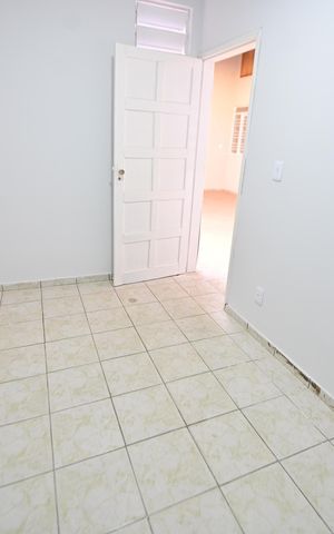 Casa para alugar com 300m², 5 quartos e 4 vagas Casa para alugar com 300m², 5 quartos e 4 vagasQuarto 1