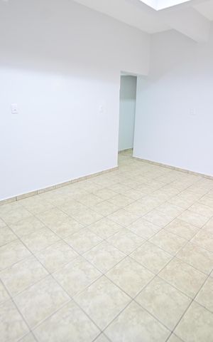 Casa para alugar com 300m², 5 quartos e 4 vagas Casa para alugar com 300m², 5 quartos e 4 vagasQuarto 4