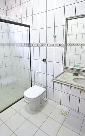 Casa para alugar com 300m², 5 quartos e 4 vagas Casa para alugar com 300m², 5 quartos e 4 vagasBanheiro da Suíte