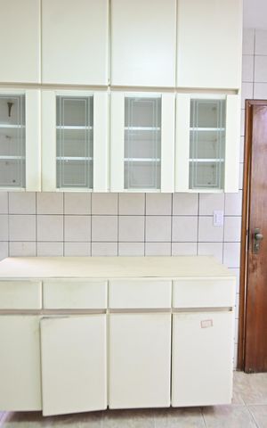 Casa para alugar com 300m², 5 quartos e 4 vagas Casa para alugar com 300m², 5 quartos e 4 vagasCopa