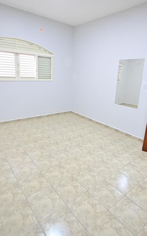 Casa para alugar com 300m², 5 quartos e 4 vagas Casa para alugar com 300m², 5 quartos e 4 vagasSuíte
