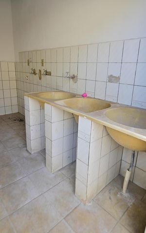 Casa para alugar com 300m², 5 quartos e 4 vagas Casa para alugar com 300m², 5 quartos e 4 vagasÁrea de Seviço