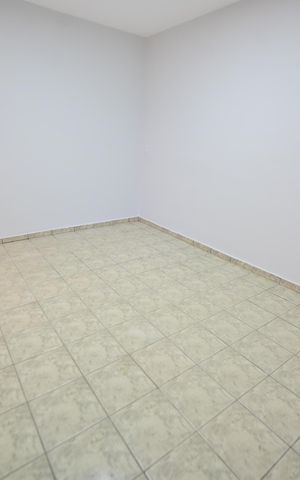 Casa para alugar com 300m², 5 quartos e 4 vagas Casa para alugar com 300m², 5 quartos e 4 vagasSala