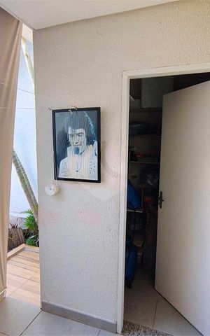 Casa à venda com 270m², 3 quartos e 2 vagas
