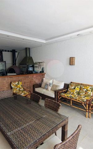 Casa à venda com 270m², 3 quartos e 2 vagas