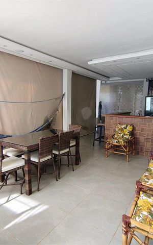 Casa à venda com 270m², 3 quartos e 2 vagas