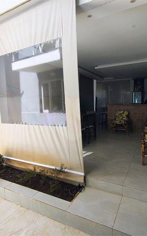 Casa à venda com 270m², 3 quartos e 2 vagas