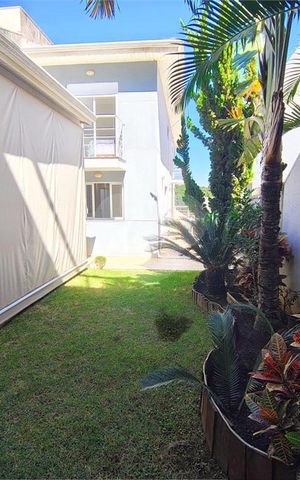 Casa à venda com 270m², 3 quartos e 2 vagas