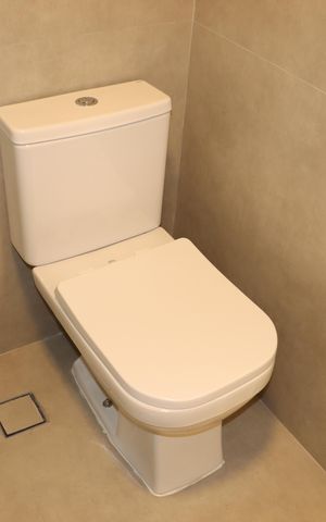 Casa de condomínio para alugar com 484m², 4 quartos e 3 vagasBanheiro da Suíte 4