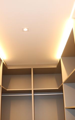 Casa de condomínio para alugar com 484m², 4 quartos e 3 vagasCloset da Suíte 1