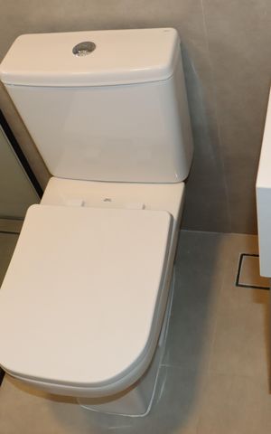 Casa de condomínio para alugar com 484m², 4 quartos e 3 vagasBanheiro da Suíte 3