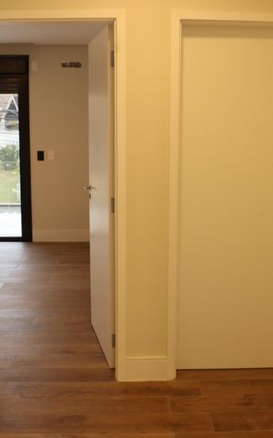 Casa de condomínio para alugar com 484m², 4 quartos e 3 vagasHall