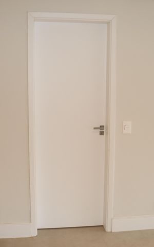Casa de condomínio para alugar com 484m², 4 quartos e 3 vagasEscada