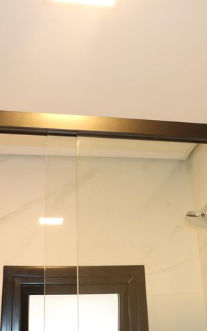 Casa de condomínio para alugar com 484m², 4 quartos e 3 vagasBanheiro da Suíte 3