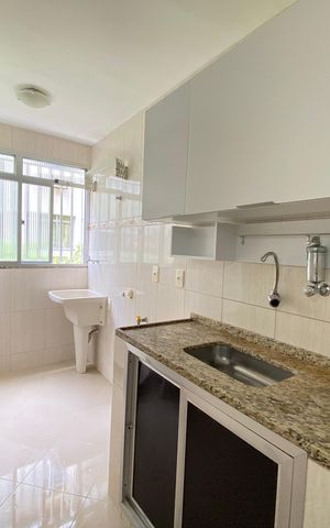 Apartamento à venda com 48m², 2 quartos e 1 vaga Apartamento à venda com 48m², 2 quartos e 1 vagaCozinha e Área de Serviço