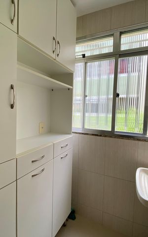 Apartamento à venda com 48m², 2 quartos e 1 vaga Apartamento à venda com 48m², 2 quartos e 1 vagaCozinha e Área de Serviço