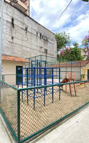 Apartamento à venda com 48m², 2 quartos e 1 vaga Apartamento à venda com 48m², 2 quartos e 1 vagaÁrea comum - Playground