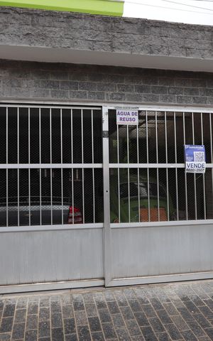 Casa à venda com 117m², 3 quartos e 2 vagasFachada