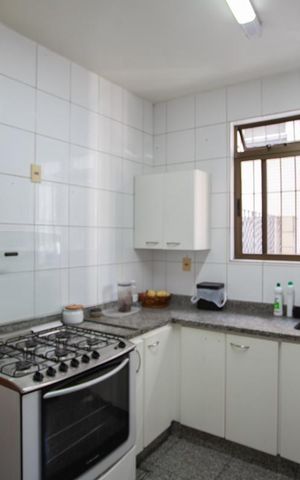 Apartamento à venda com 170m², 3 quartos e 2 vagas Apartamento à venda com 170m², 3 quartos e 2 vagasCozinha