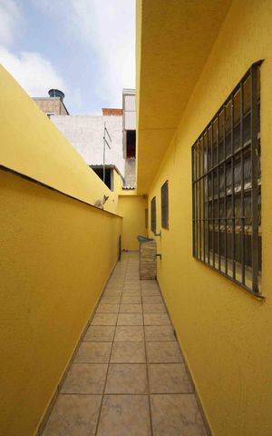 Casa para alugar com 49m², 1 quarto e sem vaga Casa para alugar com 49m², 1 quarto e sem vagaCorredor