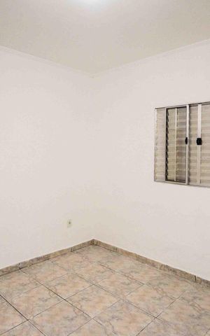 Casa para alugar com 49m², 1 quarto e sem vaga Casa para alugar com 49m², 1 quarto e sem vagaQuarto