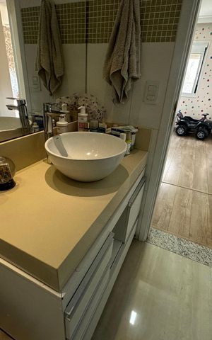 Apartamento à venda com 87m², 3 quartos e 1 vaga Apartamento à venda com 87m², 3 quartos e 1 vagaBanheiro
