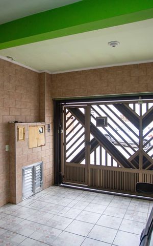 Casa à venda com 175m², 3 quartos e 2 vagasGaragem