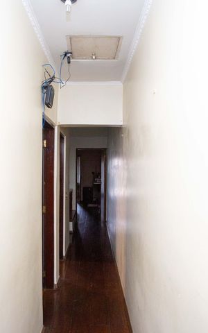 Casa à venda com 175m², 3 quartos e 2 vagasCorredor