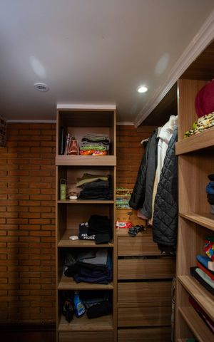 Casa à venda com 175m², 3 quartos e 2 vagasCloset da Suíte