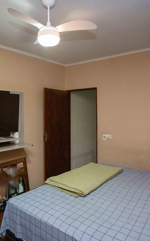 Casa à venda com 175m², 3 quartos e 2 vagasSuíte