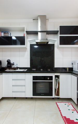 Casa de condomínio à venda com 120m², 3 quartos e 2 vagas Casa de condomínio à venda com 120m², 3 quartos e 2 vagasCozinha - Armários