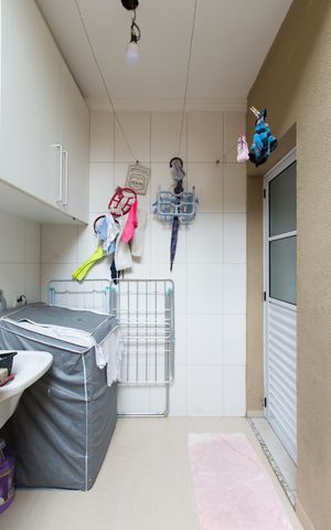 Casa de condomínio à venda com 120m², 3 quartos e 2 vagas Casa de condomínio à venda com 120m², 3 quartos e 2 vagasÁrea de Serviço