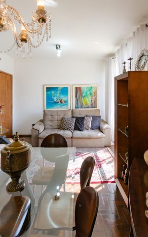 Apartamento à venda com 107m², 2 quartos e 3 vagasSala